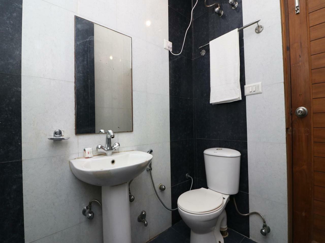 Nest Residency Faridabad Esterno foto